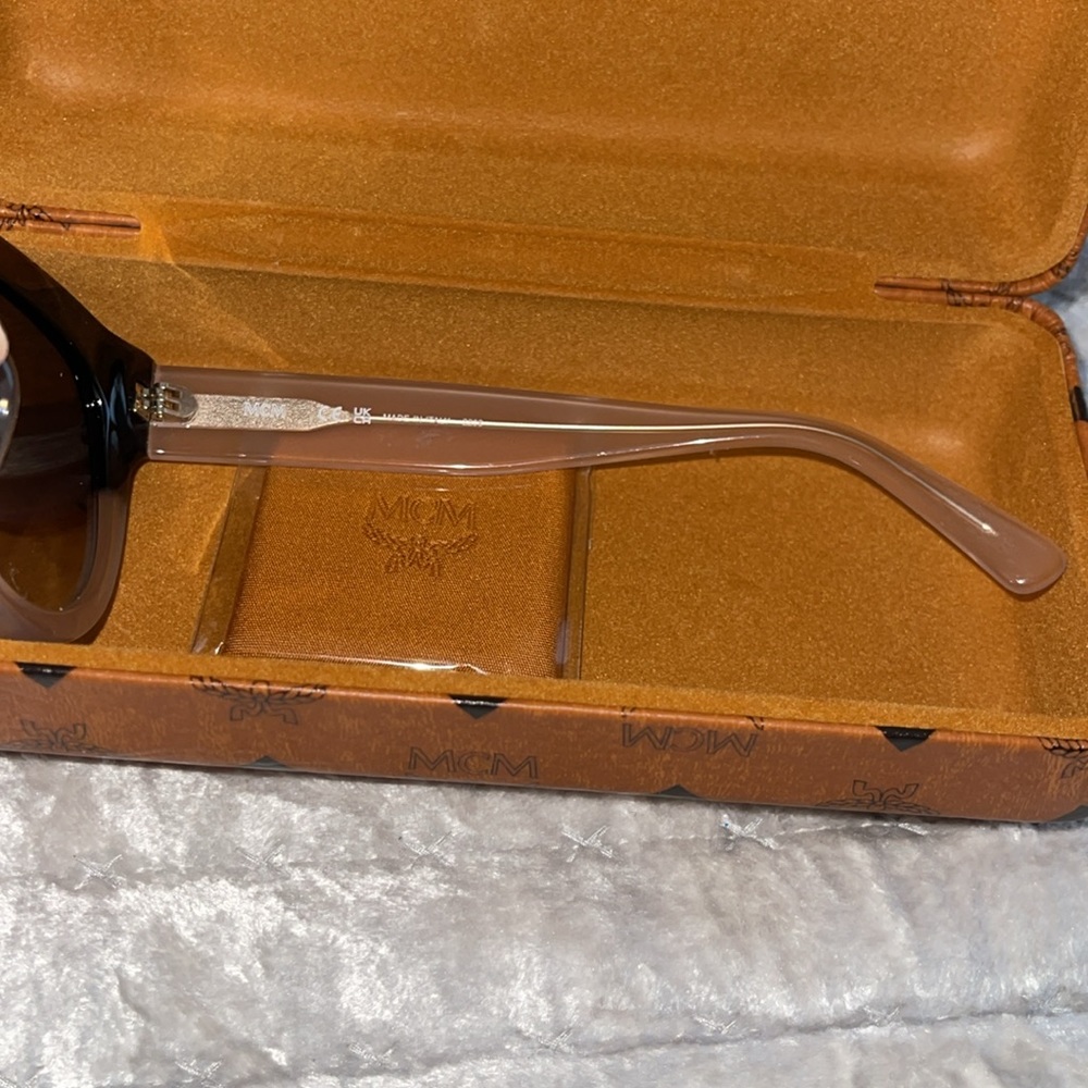 MCM sunglasses 🕶️ brand new with box excellent condition size 53 - Picture 8 of 11